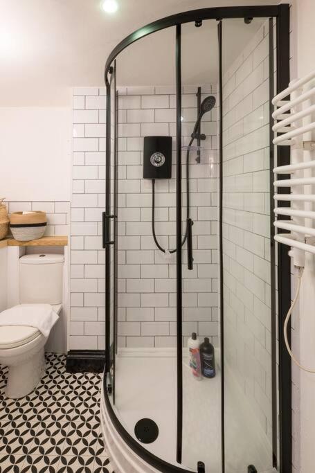 Modern 1-Bed Central Apartment With Outside Space Hove Esterno foto