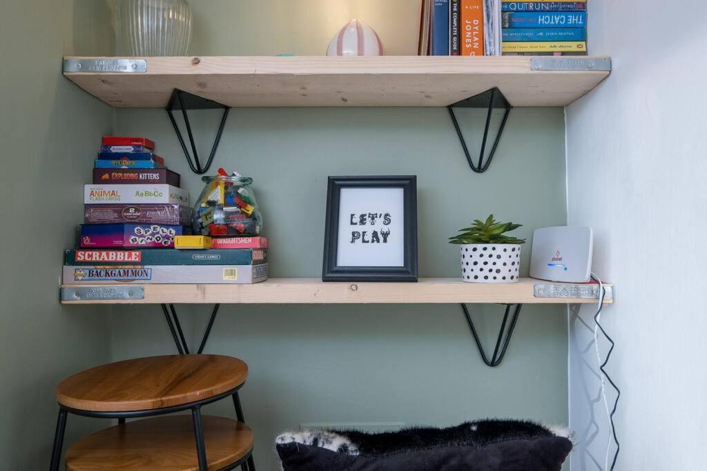 Modern 1-Bed Central Apartment With Outside Space Hove Esterno foto
